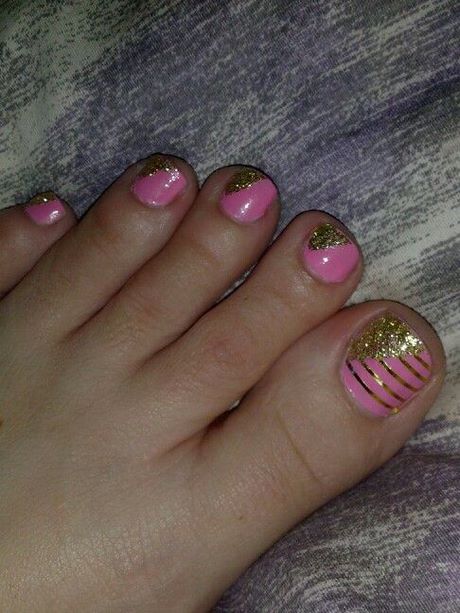 pink-toe-nails-with-design-37_2 Unghii roz cu design