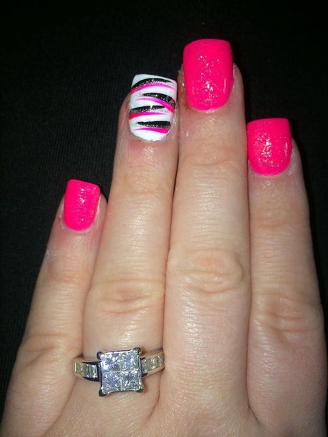 pink-zebra-nail-designs-83_11 Modele de unghii zebra roz