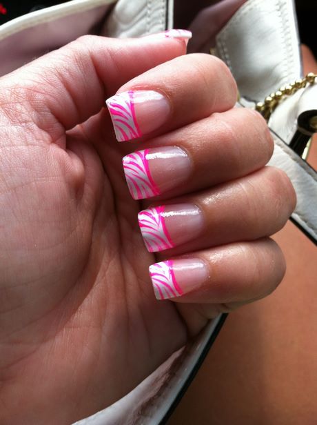 pink-zebra-nail-designs-83_13 Modele de unghii zebra roz