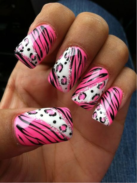 pink-zebra-nail-designs-83_17 Modele de unghii zebra roz