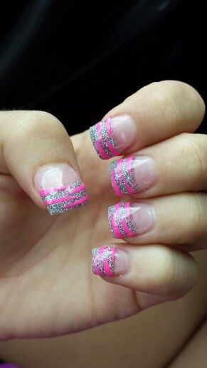 pink-zebra-nail-designs-83_19 Modele de unghii zebra roz