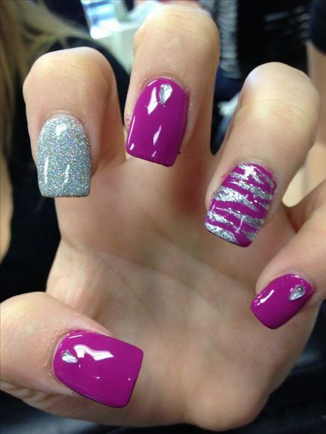 purple-and-glitter-nail-designs-22_10 Modele de unghii violet și sclipici