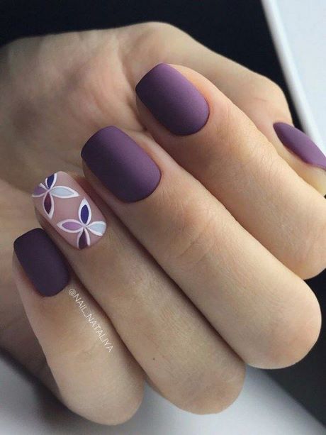 purple-matte-nails-with-design-08_12 Violet unghii mat cu design