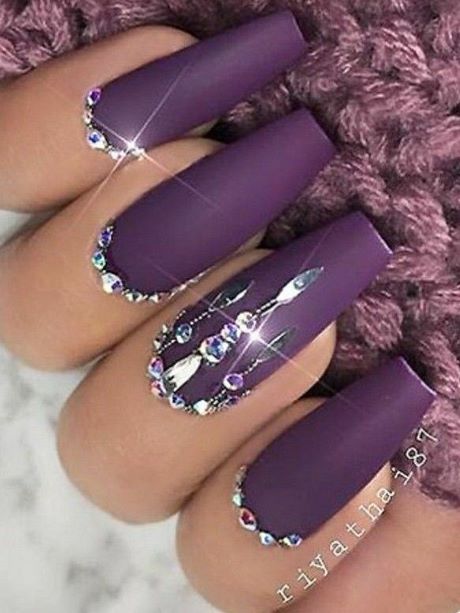 purple-matte-nails-with-design-08_3 Violet unghii mat cu design