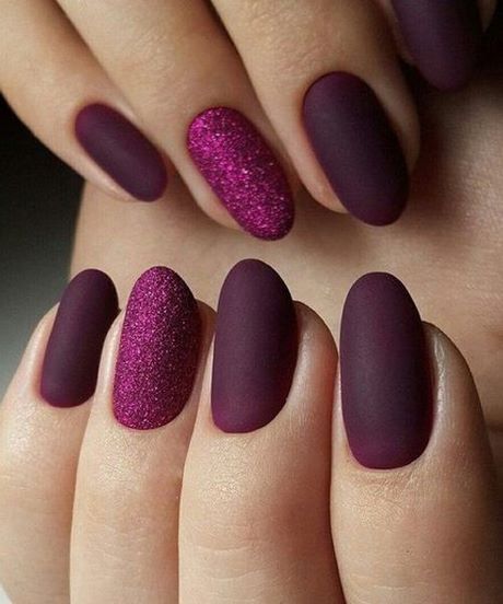 purple-matte-nails-with-design-08_4 Violet unghii mat cu design