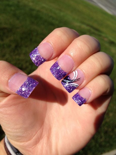 purple-nails-with-glitter-tips-25_12 Cuie violet cu sfaturi sclipici