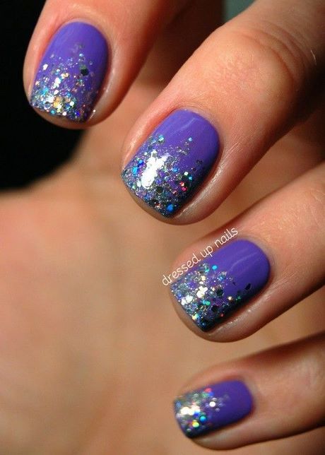 purple-nails-with-glitter-tips-25_19 Cuie violet cu sfaturi sclipici