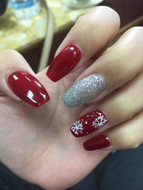 red-acrylic-christmas-nails-15_16 Unghii de Crăciun acrilice roșii