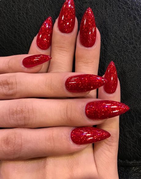 red-glittery-nails-69_14 Unghii roșii strălucitoare