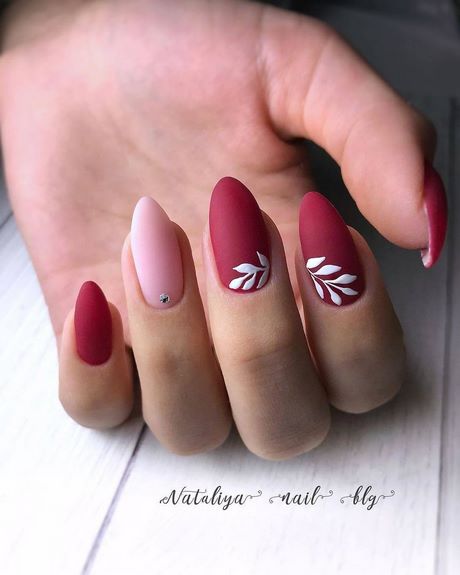 red-matte-nails-designs-70_3 Modele de unghii mat roșu