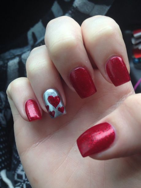 red-nails-with-silver-design-12_5 Cuie roșii cu design argintiu