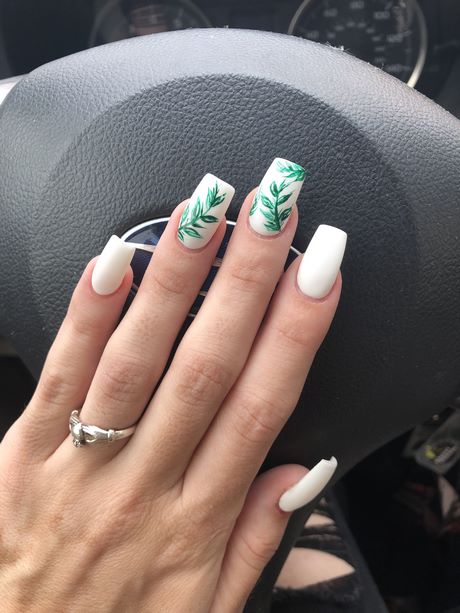 white-and-green-nail-designs-96_8 Modele de unghii albe și verzi