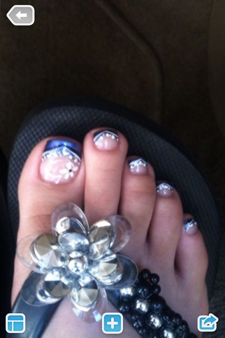 white-and-silver-toe-nail-designs-90_3 Modele de unghii albe și argintii