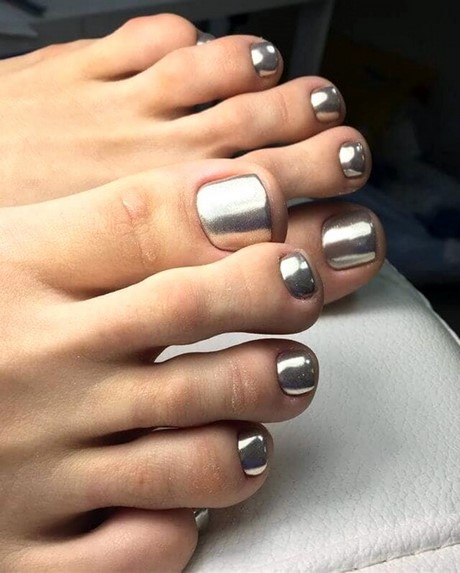 white-and-silver-toe-nail-designs-90_7 Modele de unghii albe și argintii