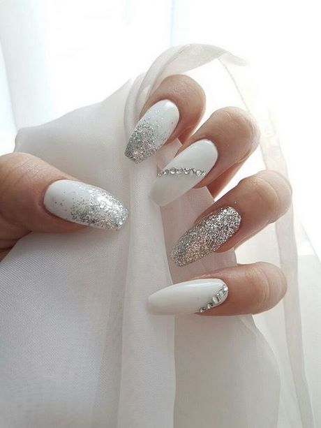 white-diamond-nail-designs-03_14 Modele de unghii cu diamante albe