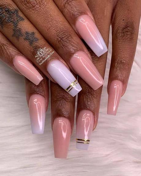 white-pink-nail-designs-61_16 Modele de unghii roz alb