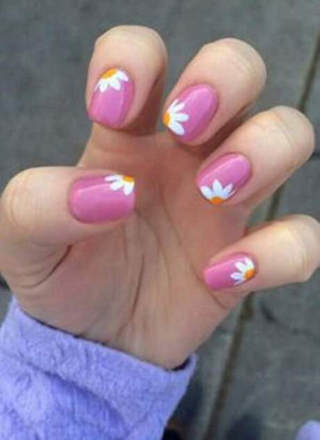 white-pink-nail-designs-61_7 Modele de unghii roz alb