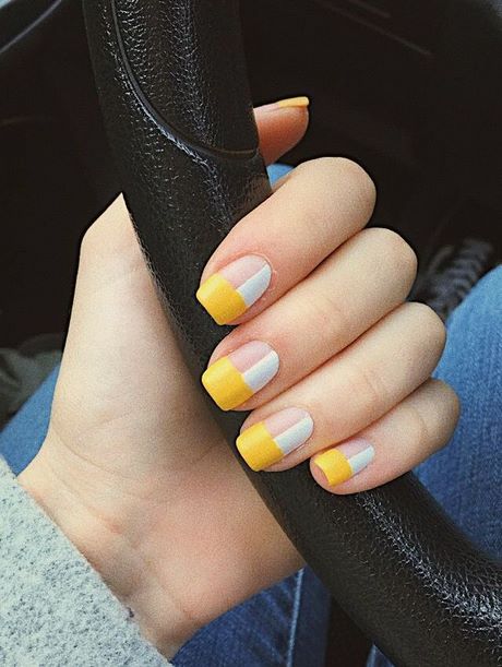 yellow-and-white-nail-art-59_15 Arta unghiilor galbene și albe