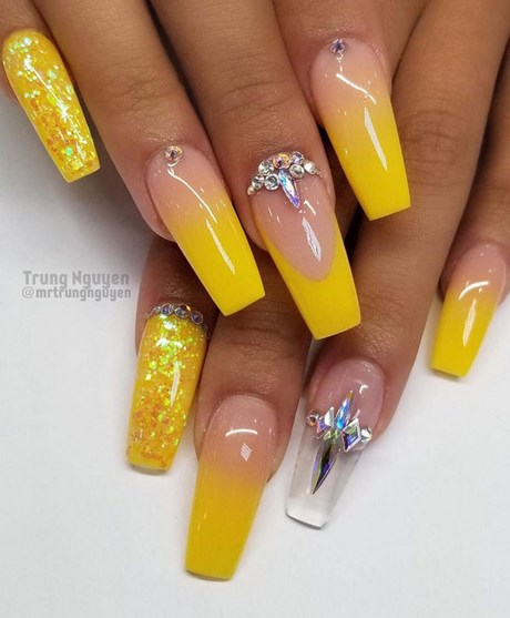 yellow-color-nail-art-designs-84_6 Modele de unghii de culoare galbenă