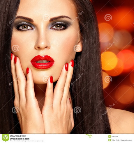 beautiful-girl-nails-70_11 Fata frumoasa unghiile