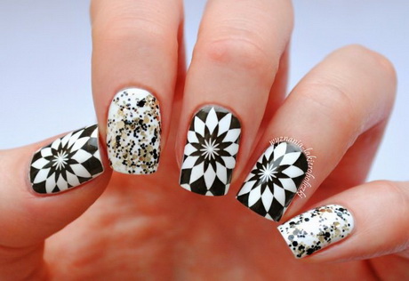 beautiful-nail-art-for-short-nails-86_13 Unghii frumoase pentru unghii scurte