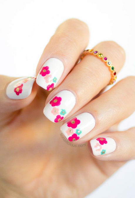 beautiful-nail-art-for-short-nails-86_19 Unghii frumoase pentru unghii scurte