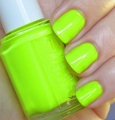 lime-green-nail-polish-02_12 Var verde lac de unghii