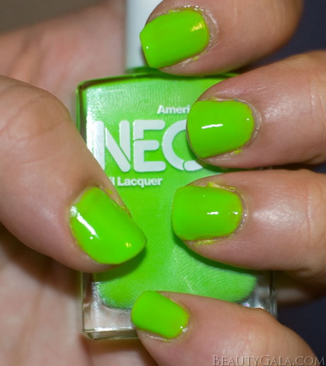 lime-green-nail-polish-02_17 Var verde lac de unghii