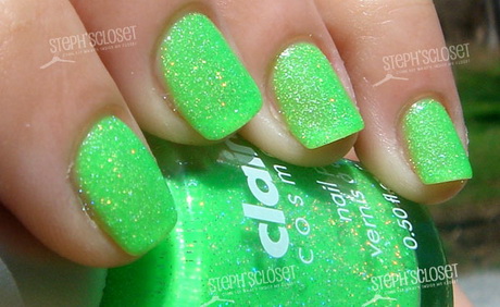 lime-green-nail-polish-02_19 Var verde lac de unghii