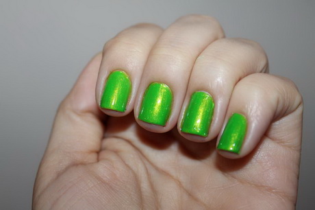 lime-green-nail-polish-02_20 Var verde lac de unghii