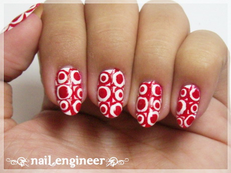 red-nail-polish-design-39_5 Design lac de unghii roșu
