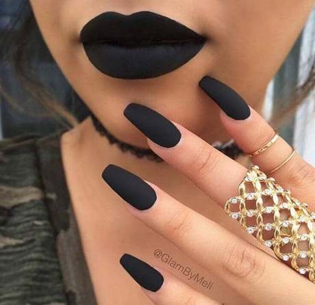 black-acrylic-nails-with-design-24_5 Unghii acrilice negre cu design