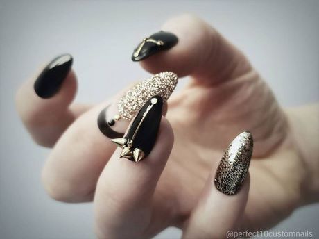 black-almond-nails-design-97_5 Designul unghiilor de migdale negre