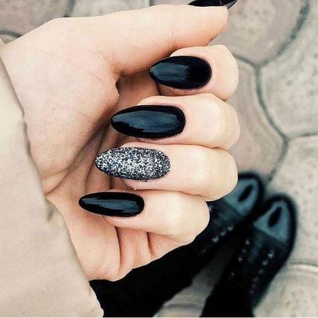 black-almond-nails-design-97_6 Designul unghiilor de migdale negre