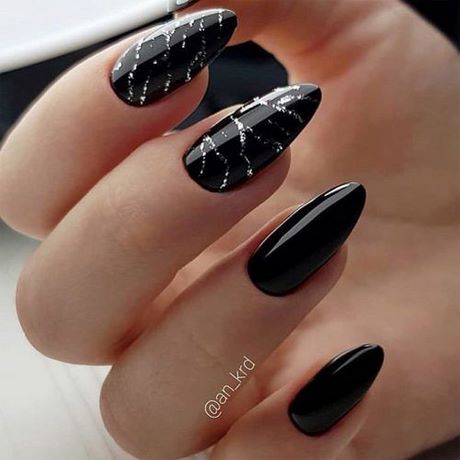 black-almond-nails-design-97_9 Designul unghiilor de migdale negre