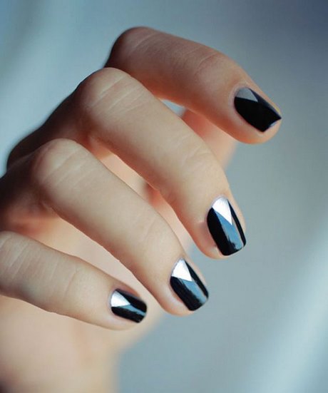 black-and-silver-nail-polish-designs-34_4 Modele de lacuri de unghii negre și argintii