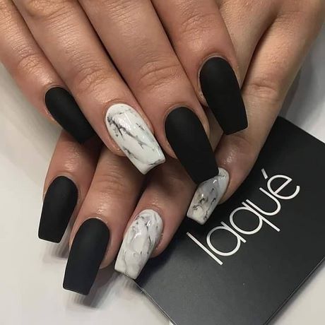 black-and-white-marble-nails-25_12 Cuie de marmură alb-negru