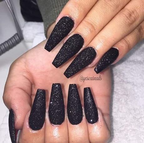 black-coffin-nails-with-glitter-88_2 Cuie de sicriu negru cu sclipici