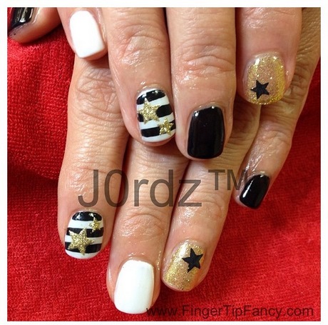 black-white-gold-nail-designs-26_5 Modele de unghii din aur alb negru