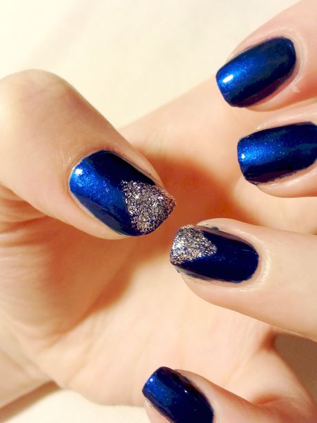 blue-nail-designs-with-glitter-82_12 Modele de unghii albastre cu sclipici