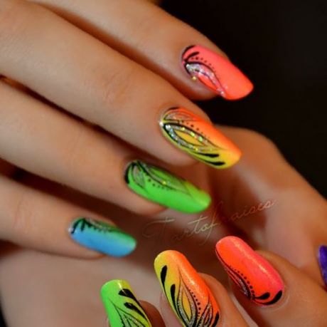 bright-color-nail-designs-64_14 Modele de unghii de culoare strălucitoare