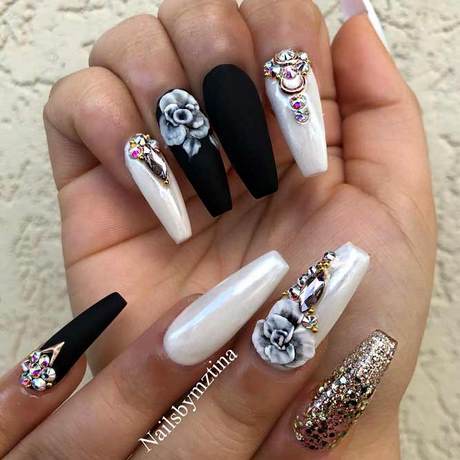 coffin-nail-designs-with-diamonds-83_13 Modele de unghii sicriu cu diamante