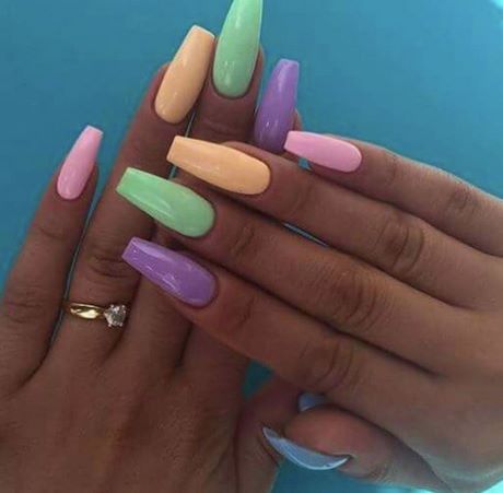 colorful-nails-coffin-26_9 Cuie colorate sicriu