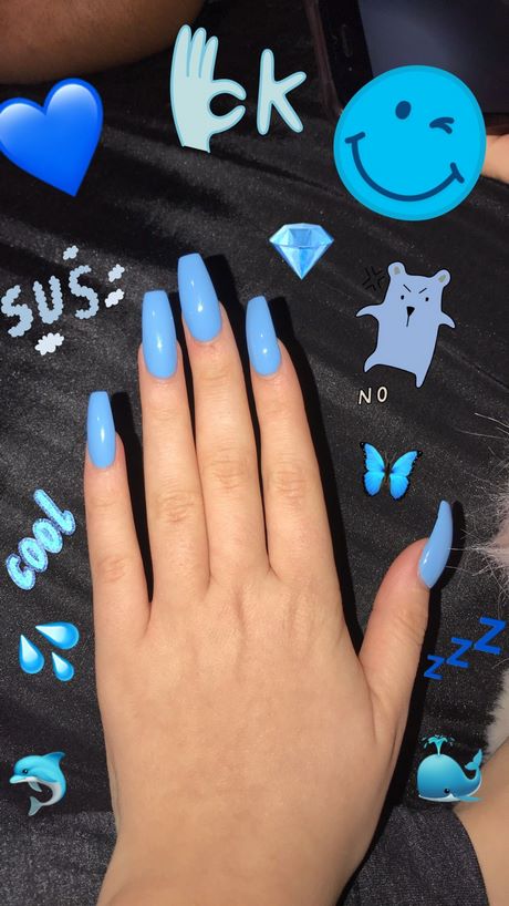 Cute unghii acrilice albastru