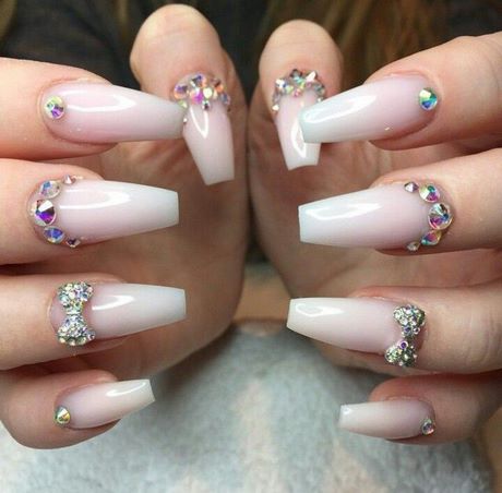 cute-nails-with-gems-38_6 Unghii drăguțe cu pietre prețioase