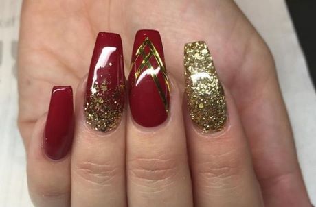 cute-red-and-gold-nails-57_10 Drăguț roșu și aur cuie