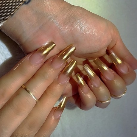 cute-red-and-gold-nails-57_7 Drăguț roșu și aur cuie