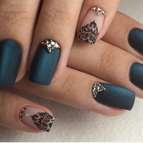 dark-teal-nail-designs-90_15 Modele de unghii întunecate