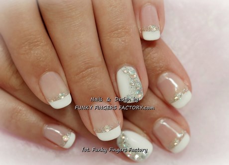 french-nails-with-gold-design-59_11 Unghii franceze cu design de aur