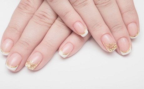 french-nails-with-gold-design-59_15 Unghii franceze cu design de aur